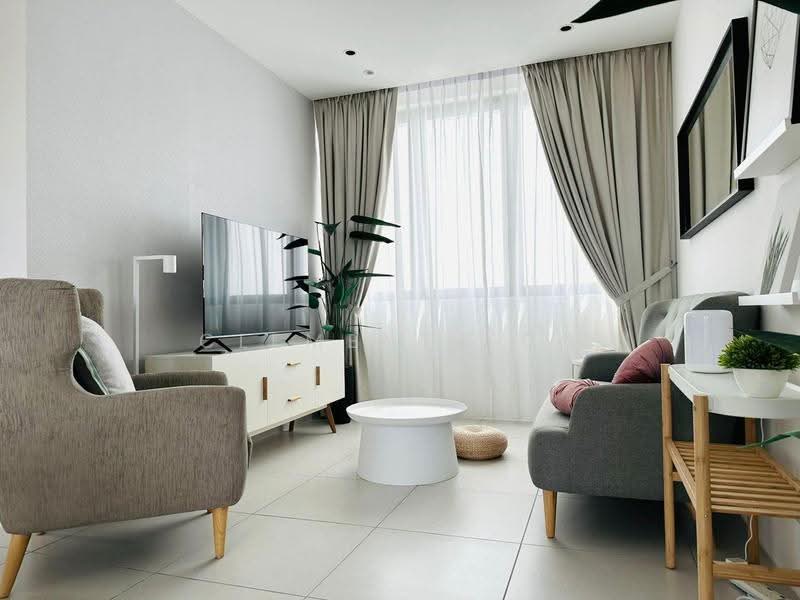 Kondominium untuk Dijual di Royal Richmond Gold - Clement Toh - Living Room - PropertyGuru.com.my