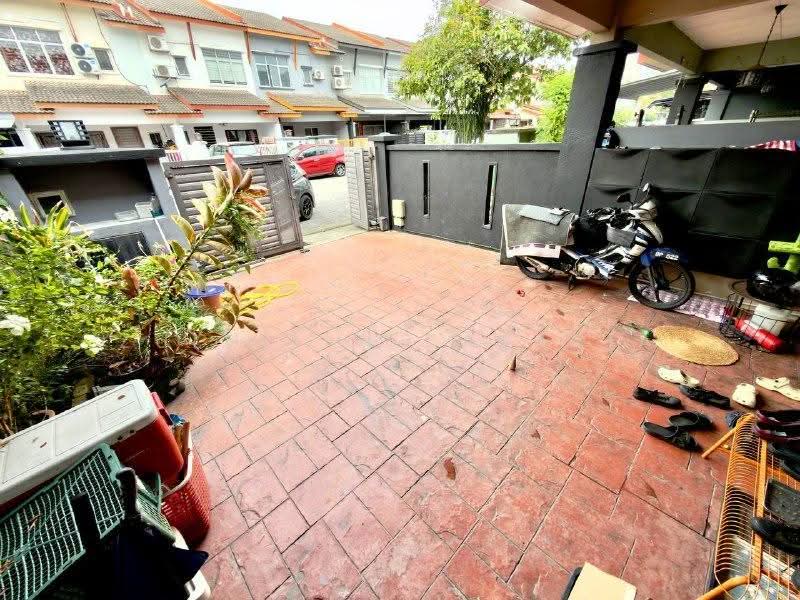 Rumah Teres 2-Tingkat untuk Dijual di Puchong (Selangor) - Zulhilmi Zakaria - Exterior - PropertyGuru.com.my