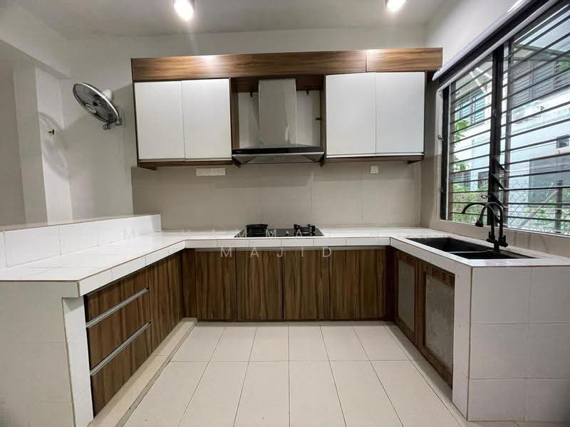 2-storey Terraced House for Rent in Shah Alam (Selangor) - Mohammad Din Majid - Kitchen - PropertyGuru.com.my