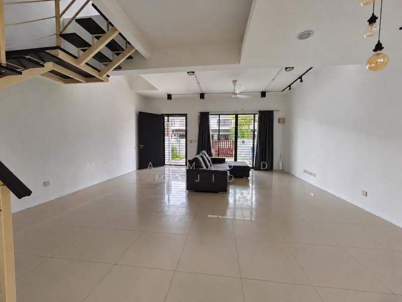 2-storey Terraced House for Rent in Shah Alam (Selangor) - Mohammad Din Majid - Living Room - PropertyGuru.com.my