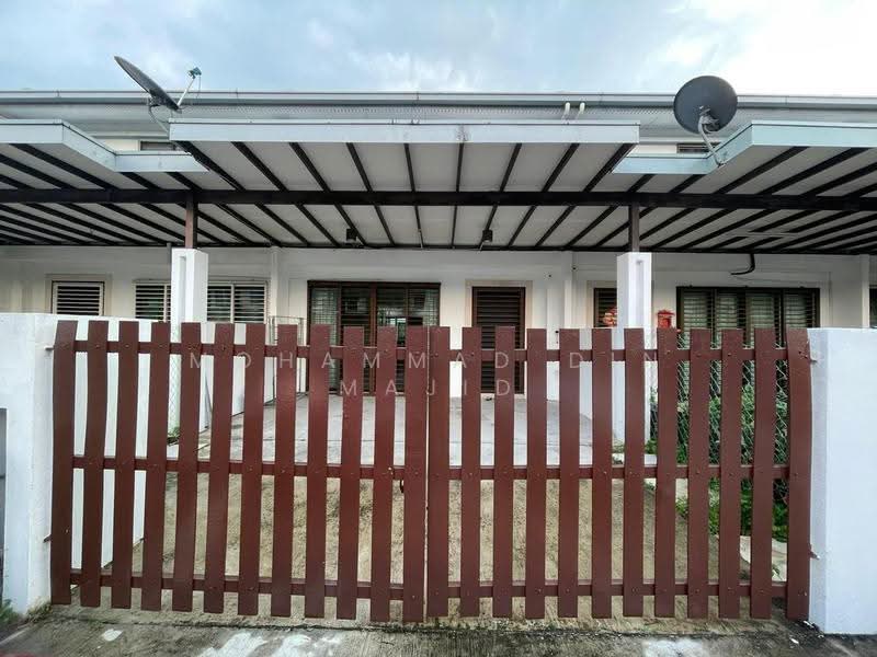 2-storey Terraced House for Rent in Shah Alam (Selangor) - Mohammad Din Majid - Exterior - PropertyGuru.com.my