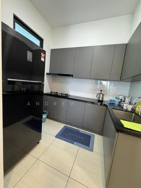 Kondominium untuk Disewa di Queens Residences Q1 @ Queens Waterfront - Andrew Ong - Kitchen - PropertyGuru.com.my