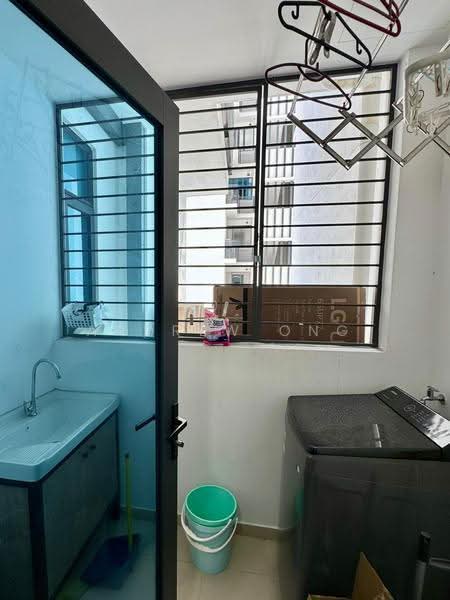 Kondominium untuk Disewa di Queens Residences Q1 @ Queens Waterfront - Andrew Ong - Balcony - PropertyGuru.com.my