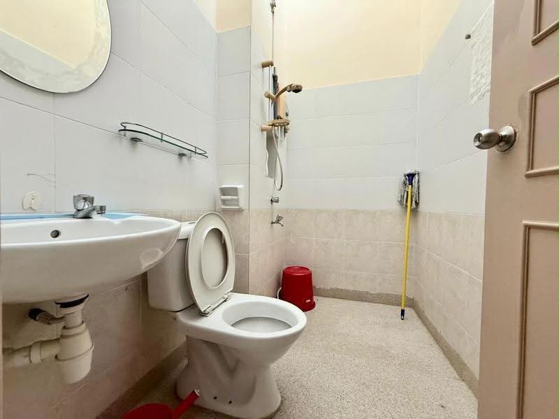 Rumah Kluster untuk Dijual di Taman Mount Austin (Tebrau) - Vic Lim - Bathroom - PropertyGuru.com.my