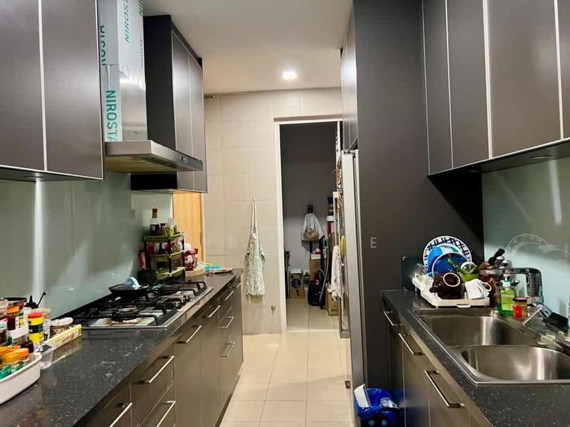 Kediaman Servis untuk Dijual di Damansara City Residency (DC Residensi) - Chris Lee - Kitchen - PropertyGuru.com.my