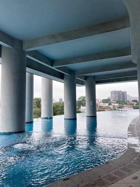 Kediaman Servis untuk Dijual di Damansara City Residency (DC Residensi) - Chris Lee - Pool - PropertyGuru.com.my