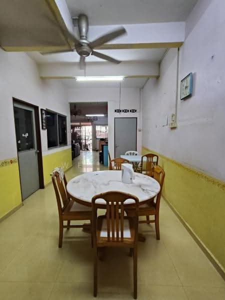 Rumah Teres untuk Disewa di Taman Marida (Senawang) - Wei Keen - Dining Room - PropertyGuru.com.my