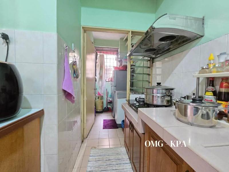 Pangsapuri untuk Dijual di Tropika Apartment - Joanne Pua - Kitchen - PropertyGuru.com.my