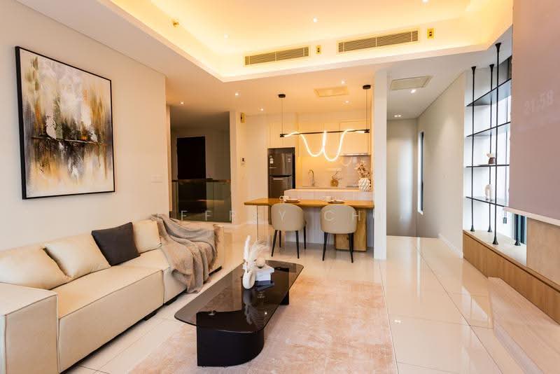 Kediaman Servis untuk Dijual di Tribeca - Jeffrey Chia - Living Room - PropertyGuru.com.my