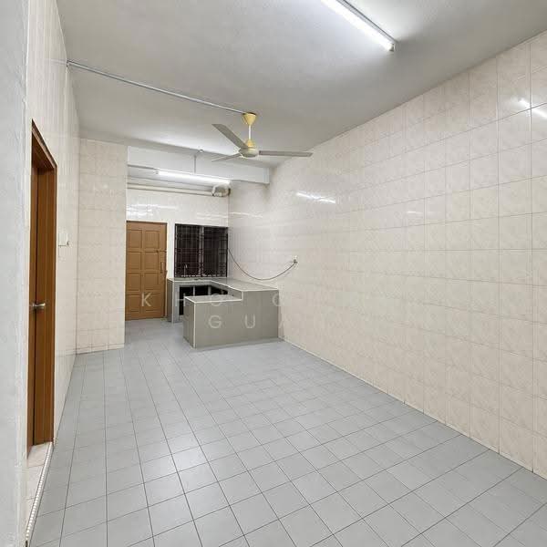 2-storey Terraced House for Rent in Taman Sentosa (Klang) - Kho Chng Guan - Kitchen - PropertyGuru.com.my