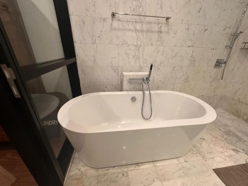 Service Residence for Rent at Banyan Tree Signatures - Wayne Eng - Bathroom - PropertyGuru.com.my