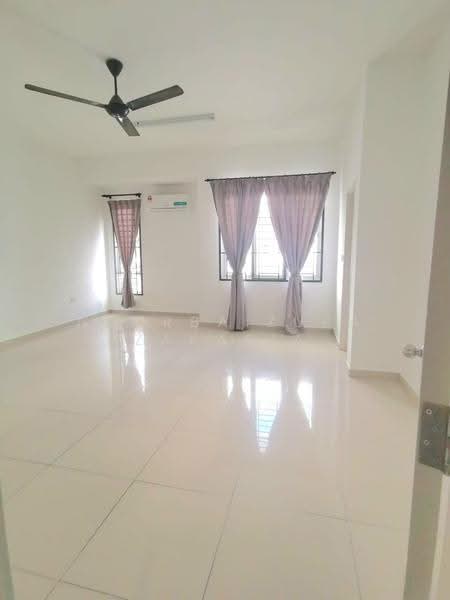 Rumah Teres untuk Dijual di Bandar Sri Sendayan (Negeri Sembilan) - NOURBAIZURA ZAKARIA - Living Room - PropertyGuru.com.my