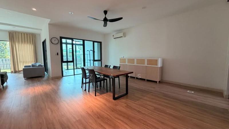Rumah Berkembar untuk Disewa di Lepironia Gardens (Cyberjaya) - Izza Is - Living Room - PropertyGuru.com.my
