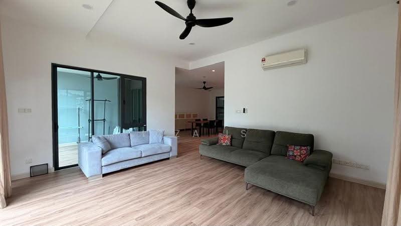 Rumah Berkembar untuk Disewa di Lepironia Gardens (Cyberjaya) - Izza Is - Living Room - PropertyGuru.com.my