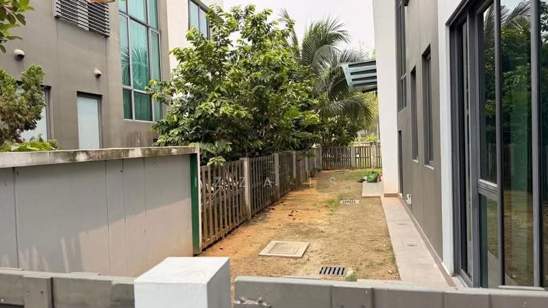 Rumah Berkembar untuk Disewa di Lepironia Gardens (Cyberjaya) - Izza Is - Exterior - PropertyGuru.com.my