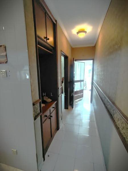 Townhouse for Sale in Country Heights (Kajang) - HL Lau - Corridor - PropertyGuru.com.my