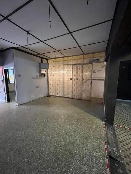 Shop / Office untuk Disewa di Taman Lucky (Bangsar) - Jamie Leong - Interior - PropertyGuru.com.my