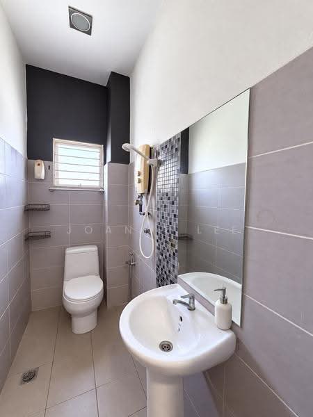 2.5-storey Terraced House for Sale in Kota Kinabalu (Sabah) - Joanne Lee - Bathroom - PropertyGuru.com.my