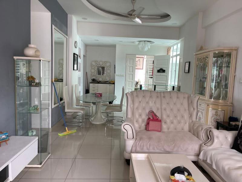 Kondominium untuk Disewa di Surin Condominium - Alex Lim - Living Room - PropertyGuru.com.my