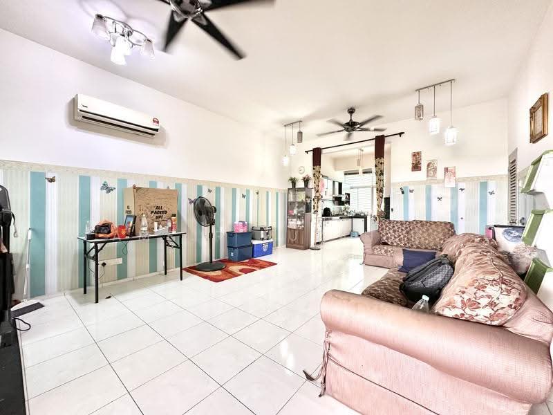 2-storey Terraced House for Sale in Bandar Bukit Raja (Klang) - Ameer Mujahid - Living Room - PropertyGuru.com.my