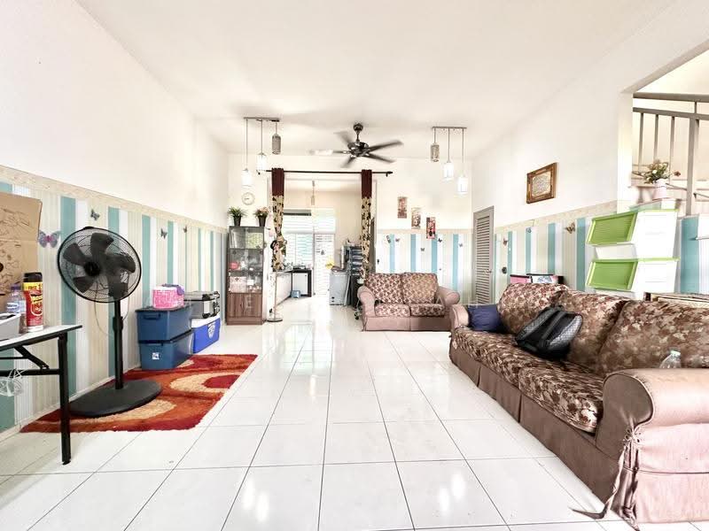 2-storey Terraced House for Sale in Bandar Bukit Raja (Klang) - Ameer Mujahid - Living Room - PropertyGuru.com.my