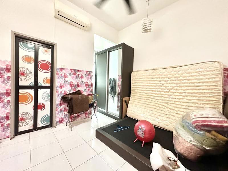 2-storey Terraced House for Sale in Bandar Bukit Raja (Klang) - Ameer Mujahid - Bedroom - PropertyGuru.com.my
