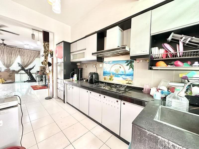 2-storey Terraced House for Sale in Bandar Bukit Raja (Klang) - Ameer Mujahid - Kitchen - PropertyGuru.com.my