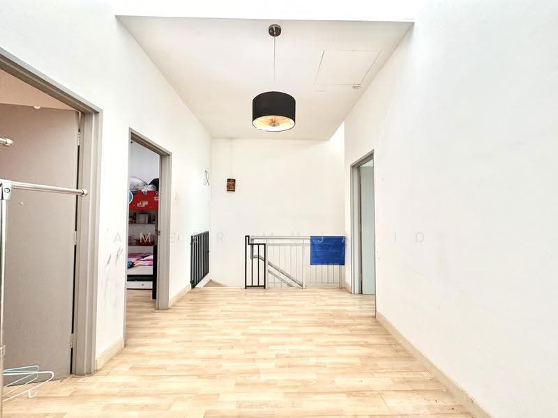2-storey Terraced House for Sale in Bandar Bukit Raja (Klang) - Ameer Mujahid - Corridor - PropertyGuru.com.my