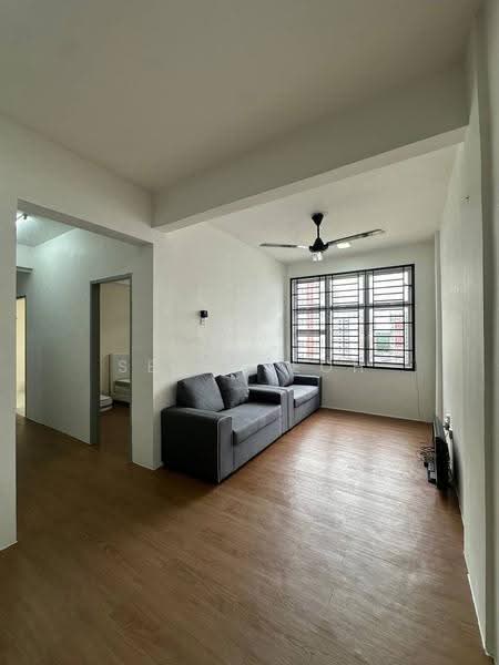 Pangsapuri untuk Dijual di Pangsapuri Pulai Mutiara - Sean Yeoh - Living Room - PropertyGuru.com.my
