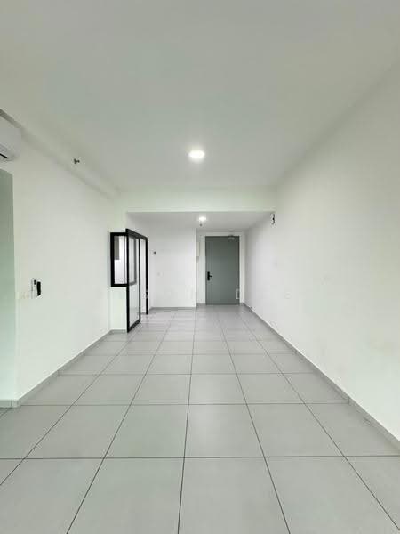 Kediaman Servis untuk Disewa di Sinaran @ Utropolis - Elson Dee - Corridor - PropertyGuru.com.my