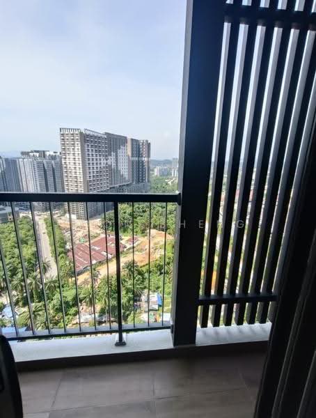 Kediaman Servis untuk Dijual di Parkland Residence @ Kajang 2 - Soon Sheng Law - Balcony - PropertyGuru.com.my