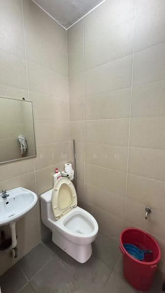 2-storey Terraced House for Sale in Taman Bukit Mewah (Tampoi) - Kimi Kiu - Bathroom - PropertyGuru.com.my