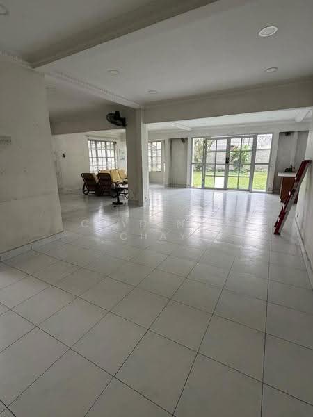 Bungalow House untuk Dijual di Seksyen 17 (Petaling Jaya) - Caydence Chay - Living Room - PropertyGuru.com.my