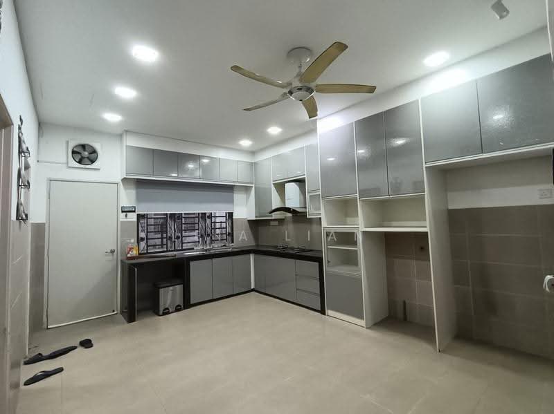 Townhouse for Rent in Jenjarom (Selangor) - Leia Lian - Kitchen - PropertyGuru.com.my