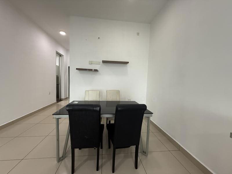 Kondominium untuk Dijual di M Condominium @ Larkin - Ricky Woo - Dining Room - PropertyGuru.com.my