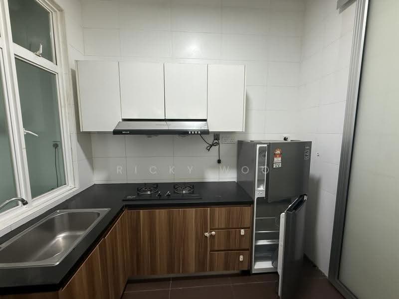 Kondominium untuk Dijual di M Condominium @ Larkin - Ricky Woo - Kitchen - PropertyGuru.com.my