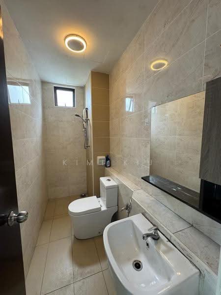 Service Residence for Sale at D'Summit Residences - Kimi Kiu - Bathroom - PropertyGuru.com.my
