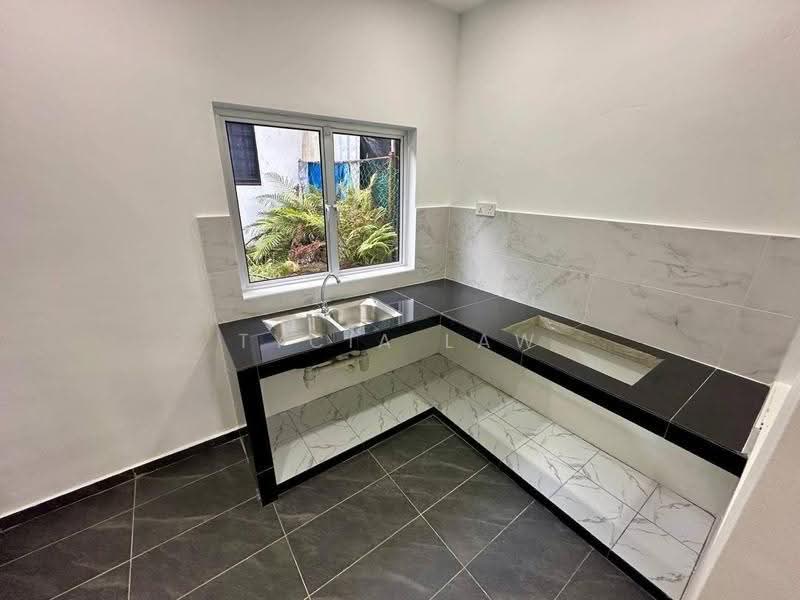 2-storey Terraced House for Sale in Taman Megah Ria (Masai) - Tycia Law - Kitchen - PropertyGuru.com.my