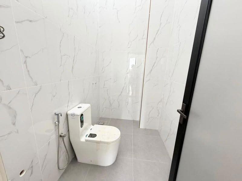 Semi-Detached House for Sale in Austin Heights (Tebrau) - Zephyr Khoo - Bathroom - PropertyGuru.com.my