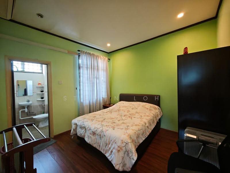 2-storey Terraced House for Sale in Taman Mount Austin (Tebrau) - Steven Loh - Bedroom - PropertyGuru.com.my