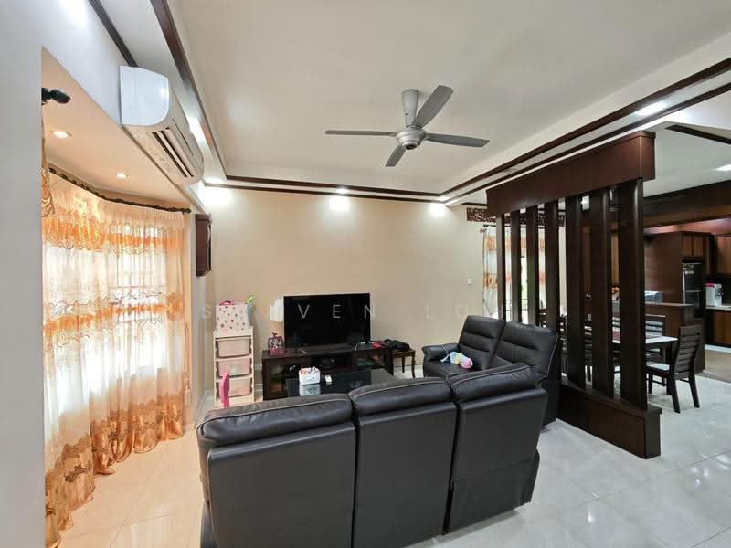 2-storey Terraced House for Sale in Taman Mount Austin (Tebrau) - Steven Loh - Living Room - PropertyGuru.com.my