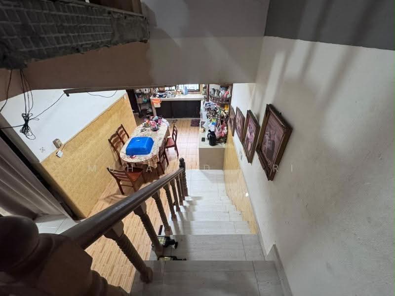 1.5-storey Terraced House for Sale in Taman Johor Jaya (Johor Bahru) - MUHAMAD AZRI - Dining Room - PropertyGuru.com.my