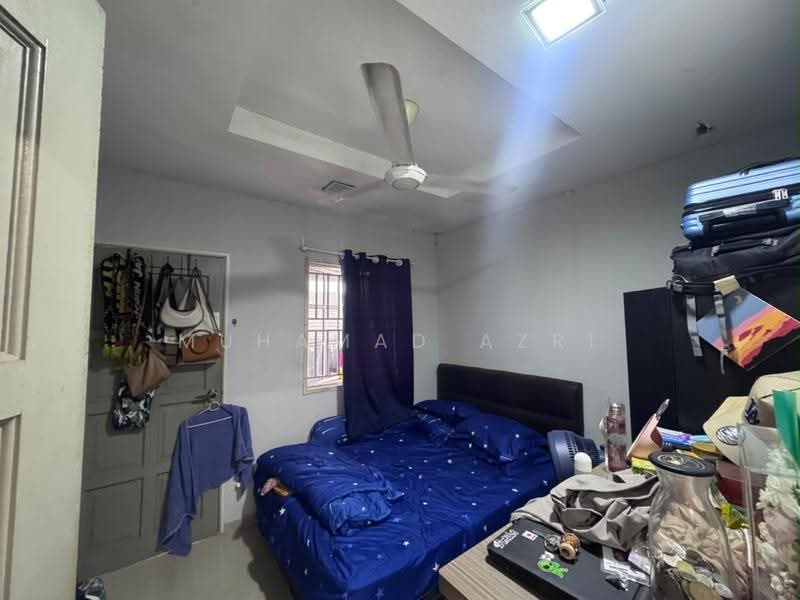 1.5-storey Terraced House for Sale in Taman Johor Jaya (Johor Bahru) - MUHAMAD AZRI - Bedroom - PropertyGuru.com.my