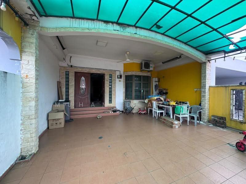 1.5-storey Terraced House for Sale in Taman Johor Jaya (Johor Bahru) - MUHAMAD AZRI - Exterior - PropertyGuru.com.my