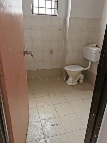 2-storey Terraced House for Sale in Taman Alam Nyata (Kapar) - Tom Lee - Bathroom - PropertyGuru.com.my