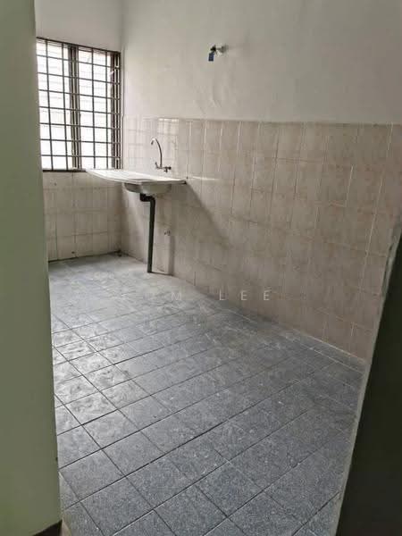 2-storey Terraced House for Sale in Taman Alam Nyata (Kapar) - Tom Lee - Kitchen - PropertyGuru.com.my