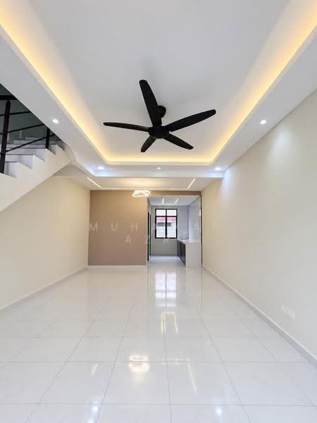 2-storey Terraced House for Sale in Taman Lagenda Putra (Kulai) - MUHAMAD AZRI - Living Room - PropertyGuru.com.my