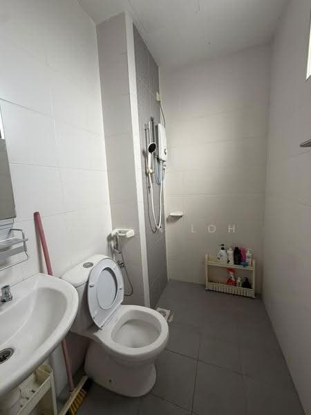 Service Residence for Rent at Jentayu Residensi @ Tampoi - Steven Loh - Bathroom - PropertyGuru.com.my