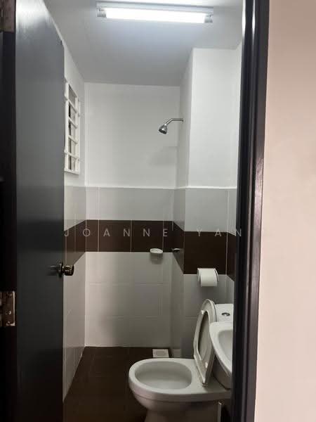 Pangsapuri untuk Disewa di Residensi Hijauan Lumayan - Joanne Yan - Bathroom - PropertyGuru.com.my