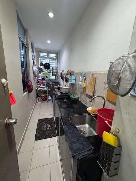 Apartment for Sale at D'Rich Executive Suites - Tycia Law - Kitchen - PropertyGuru.com.my